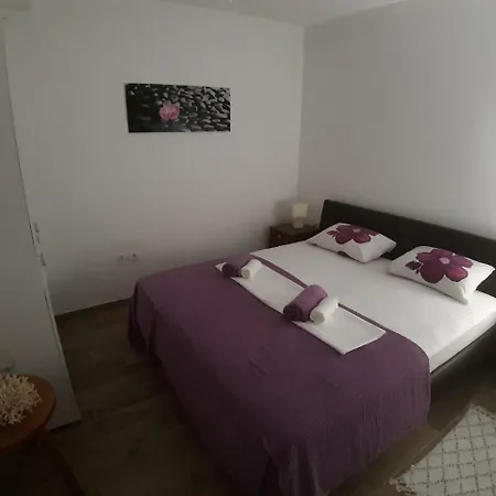 Lanelu Apartment