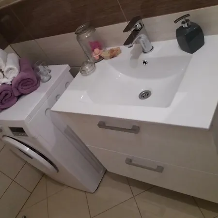 Lanelu * Rogoznica (Sibenik-Knin)