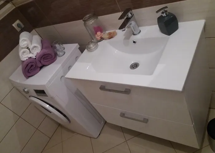 Lanelu * Rogoznica (Sibenik-Knin)